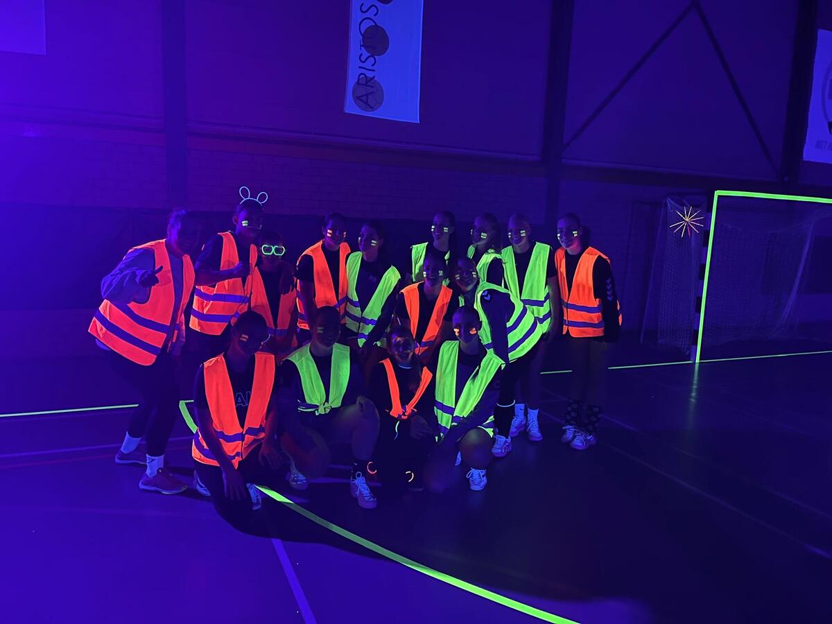 Blacklight handbal